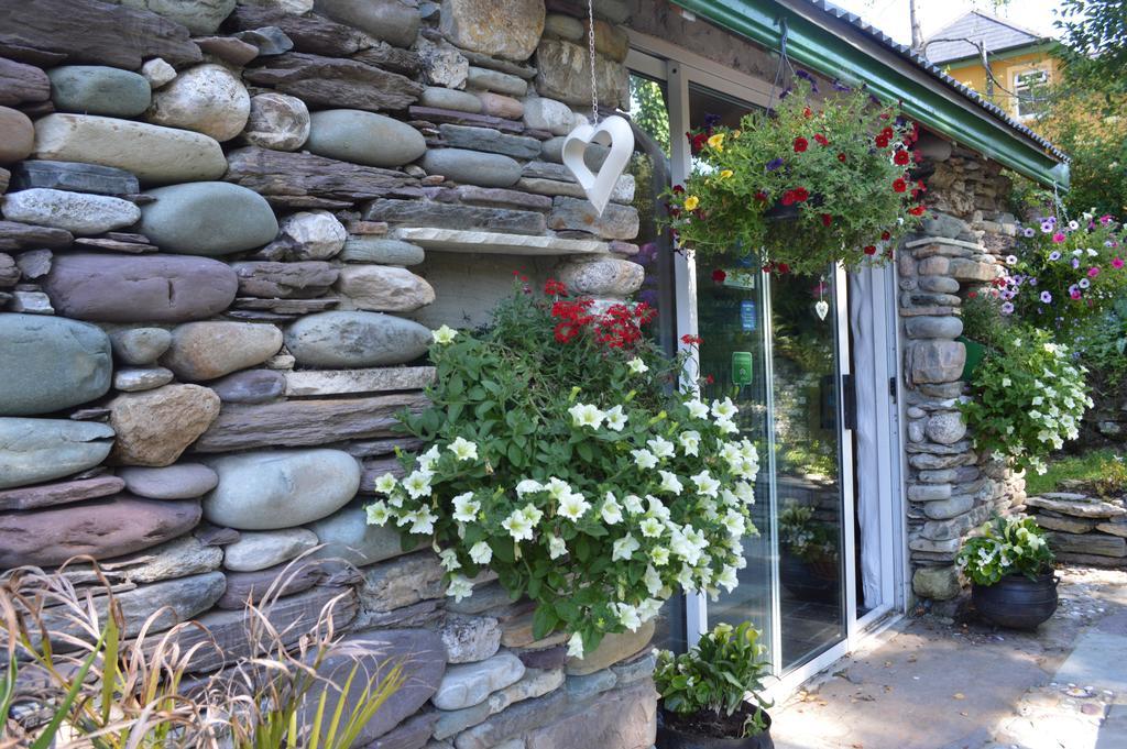 Lissyclearig Thatched Cottage Kenmare Exterior photo