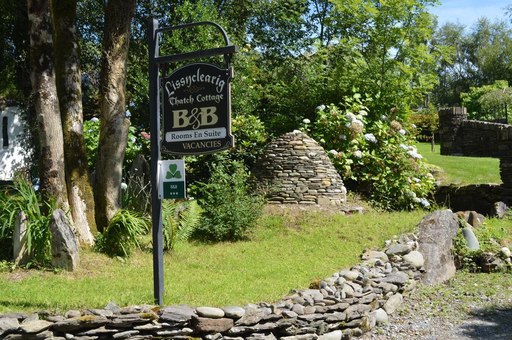 Lissyclearig Thatched Cottage Kenmare Exterior photo